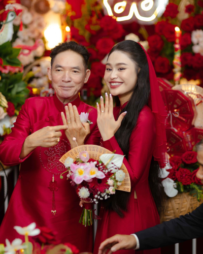 Ánh Nguyệt & Văn Tỷ