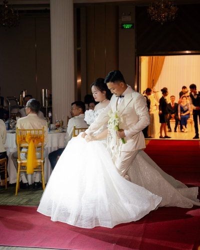 Cô Dâu Tường Vy 
