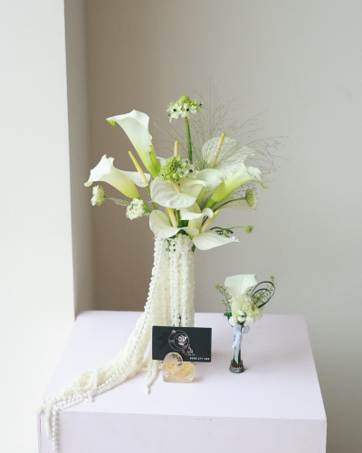 Hoa Cưới Tinh Khôi từ hoa Calla lily ,Thiên Môn và cả thiên nga mắt ngọc 