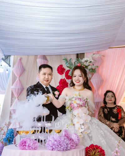 “Hoa kể chuyện yêu,cưới thêm ngọt ngào ! “