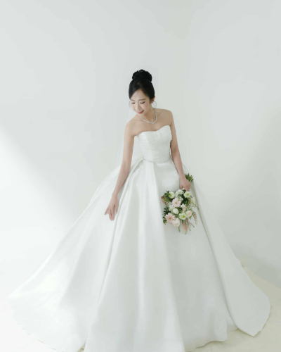 Cô Dâu Hoàng Yến