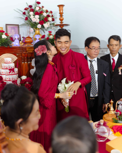 Cô Dâu Kim Ánh