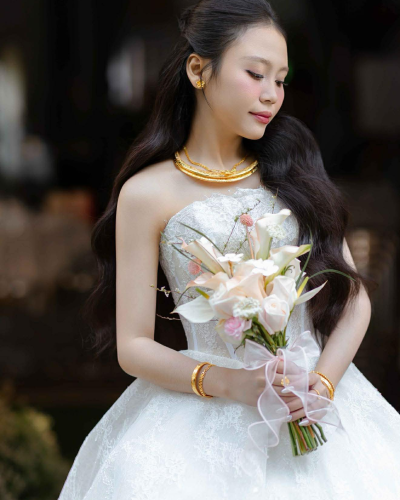 Cô Dâu Kim Anh