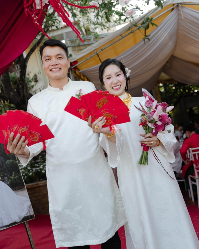 Cô Dâu Hương Lê