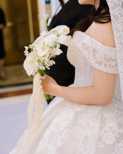 Cô Dâu Tuyết Mai
