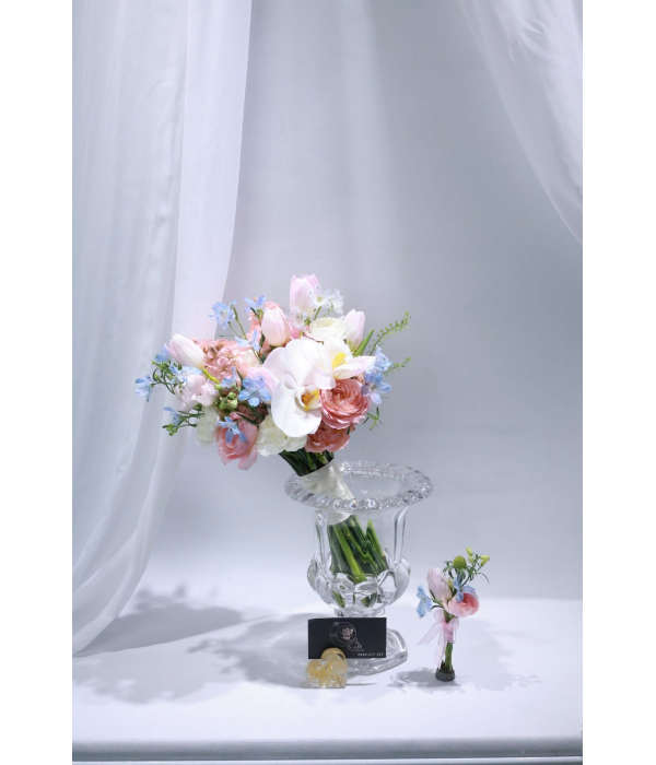 Midnight Petals