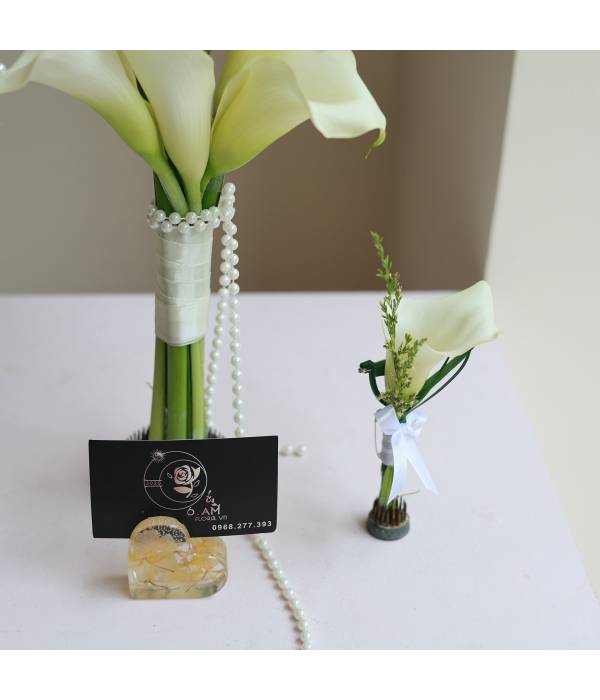 Kytherra Fleur Lab