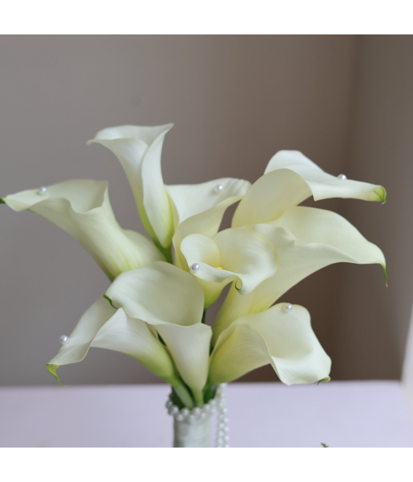 Kytherra Fleur Lab